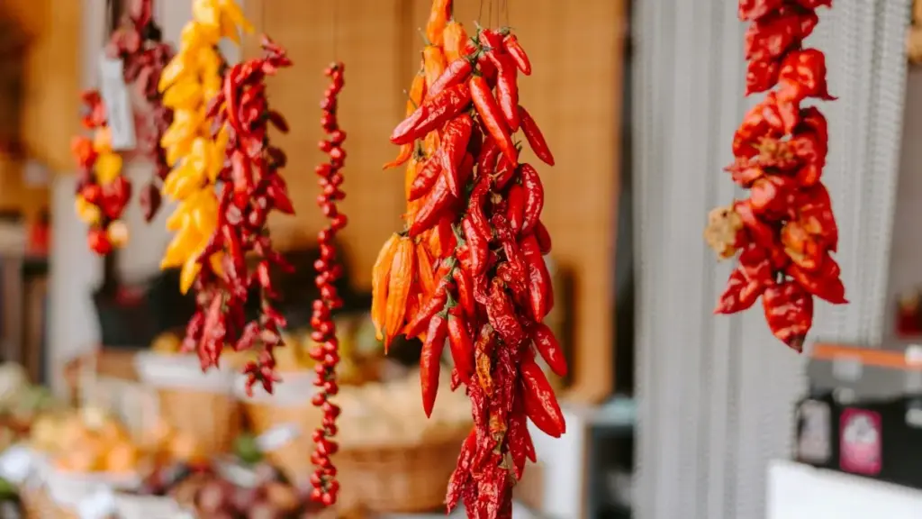 ស្តារ​ចែកចាយពី​កម្ពុជា៖ គន្លឹះ​ជាក់លាក់​ដើម្បី​រក និង​សហការ​ជាមួយ Malta Disney Plus creators ដើម្បីលើកកម្ពស់​ការ​ចាប់អារម្មណ៍លើការបញ្ចេញផលិតផលសម្រស់ថ្មី។