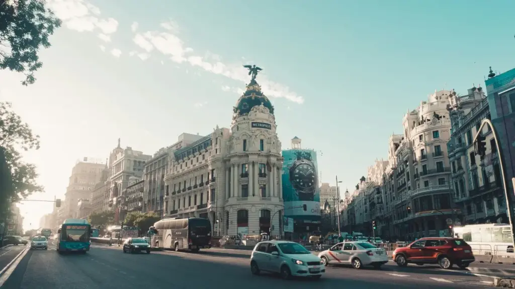 កុងតាក់ជាក់ស្តែង​ដើម្បី​ទាក់ទងម៉ាក Uruguay លើ TikTok និងបង្កើតវីដេអូ GRWM — ម៉ោងបច្ចុប្បន្ន 2025, របាយការណ៍​ផ្លូវការ​និង​តុល្យភាព​ទៅកាន់អ្នកបង្កើតក្នុង​កម្ពុជា។