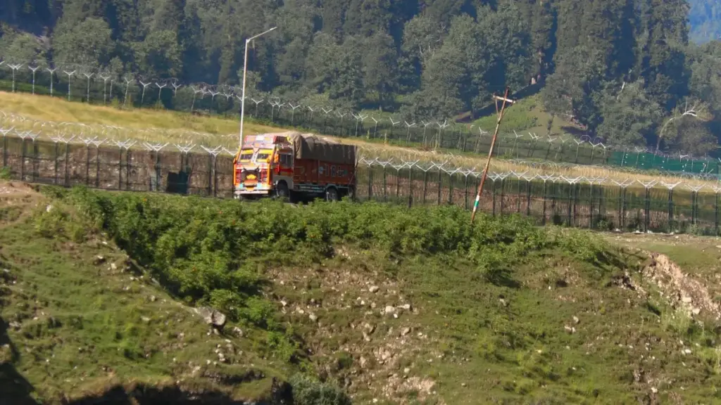 កាតព្វកិច្ចនៃការស្វែងរកអ្នកបង្កើតខ្លួនល្បីលើ Twitter ម៉ុងហ្គោលី សម្រាប់ដឹកនាំការតម្លើង (installs) តាមរយៈស្ទ្រីមែរ — ដូចជាវិធីស្រាវជ្រាវ, ហេតុអ្វី b ilibili/VTuber ជាសញ្ញាមួយ, និងផែនការអនុវត្តដែលអាចអនុវត្តបាននៅកម្ពុជា។