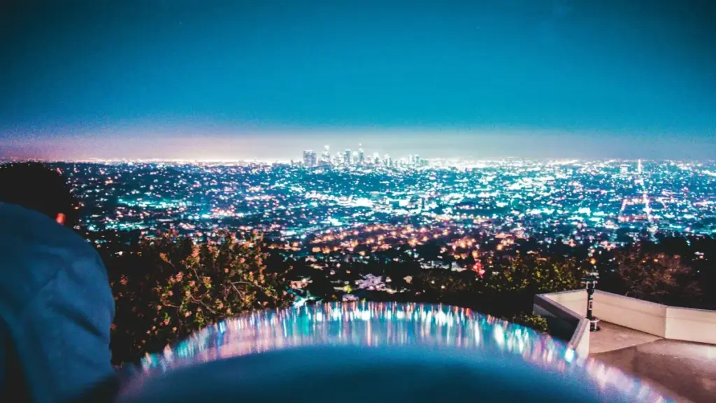 យល់ដឹងផ្លូវចិត្តពី​ការ​ទាក់ទងម៉ាក​អេធីអូពីលីលើ Douyin ដើម្បីថត behind-the-scenes — របៀប​ពិភាក្សា អាប់ប្រឹស និងពង្រឹងទំនុកចិត្តឲ្យបានល្អ។