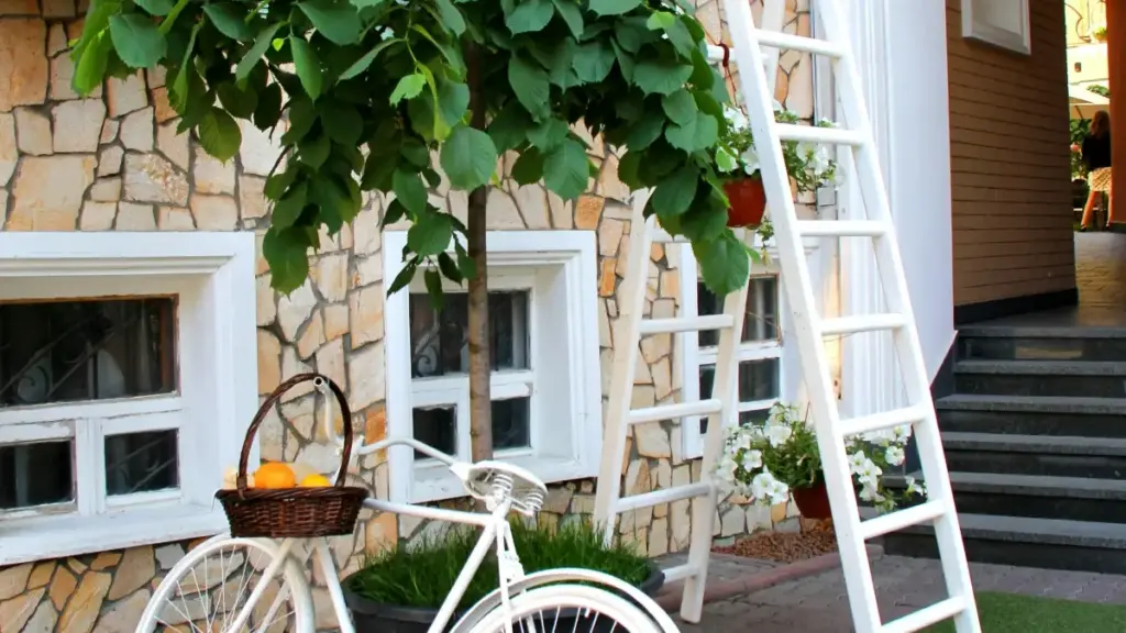 សេចក្តីណែនាំសម្រាប់អ្នកបង្កើតខ្មែរ៖ ដើម្បីទាក់ទងក្រុមហ៊ុន Israel លើ Discord សម្រាប់ធ្វើ live brand demos — tacticals, privacy, និង outreach script ផ្ទាល់។