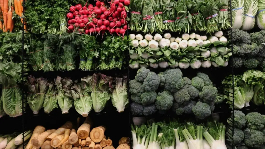 សេចក្ដីណែនាំសម្រាប់ម៉ាកនៅកម្ពុជា​ពីរបៀបស្វែងរក និងសហការជាមួយ Threads creators ជូនដំណើរការ limited edition drops ជាមួយគន្លឹះត្រឹមត្រូវ និងឧទាហរណ៍ពីអេស្តូនីយ៉ា។